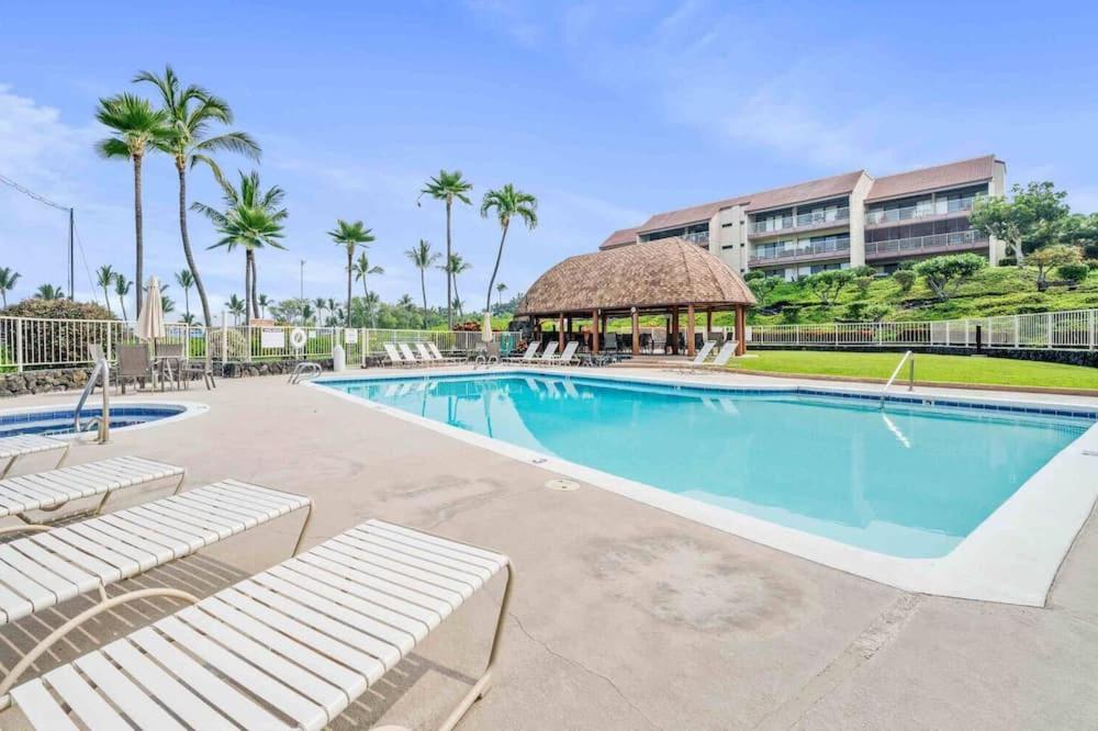 Newly Renovated Condo With Sup Paddle Boards And Golf Clubs Included Каилуа-Кона Экстерьер фото
